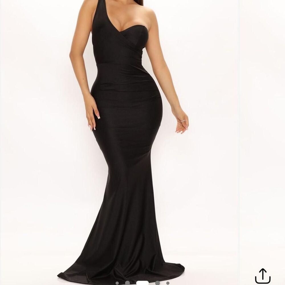 Fashion-nova Women's Black Dress